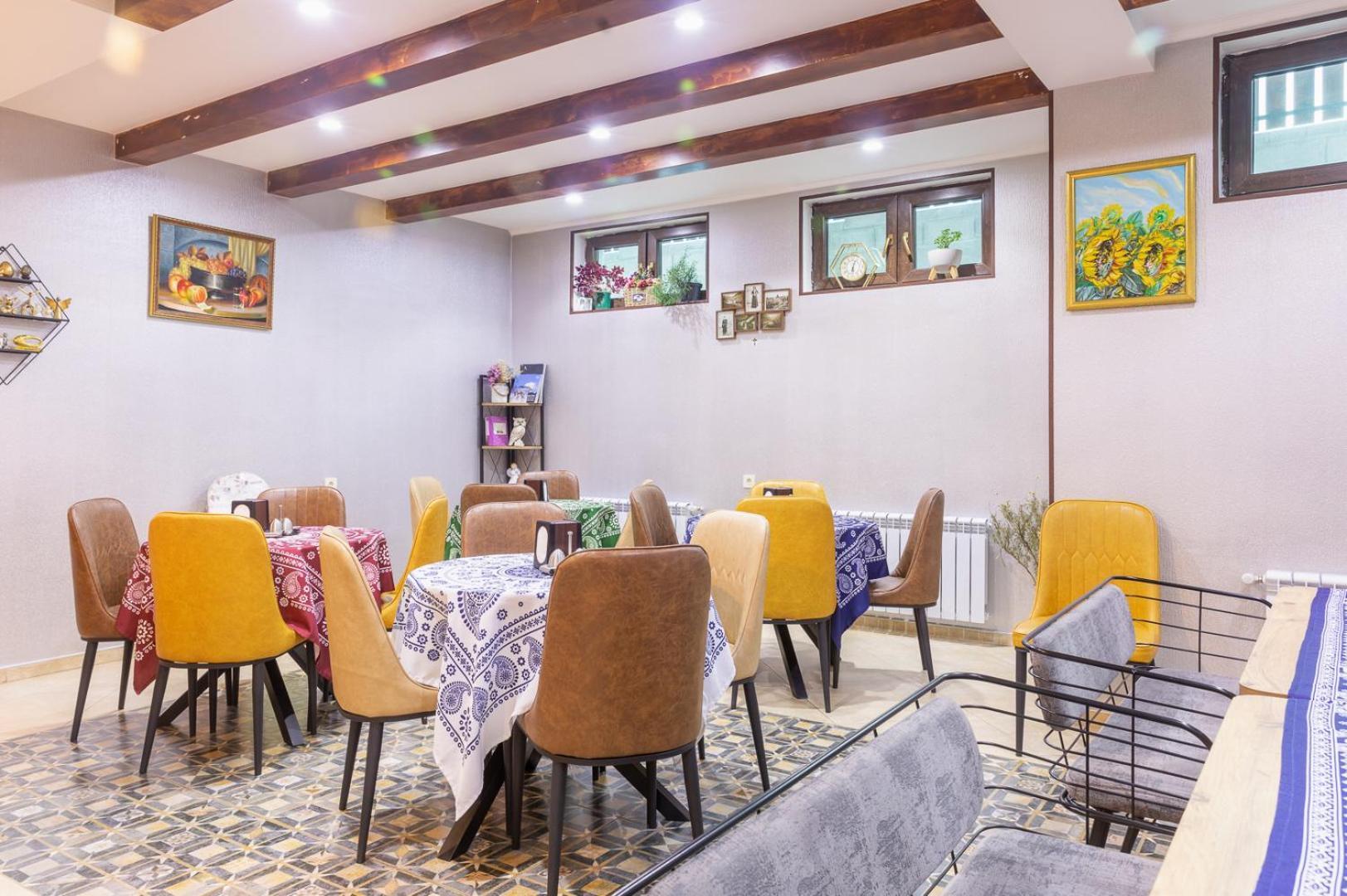 Hotel Gold Tower Местия Экстерьер фото